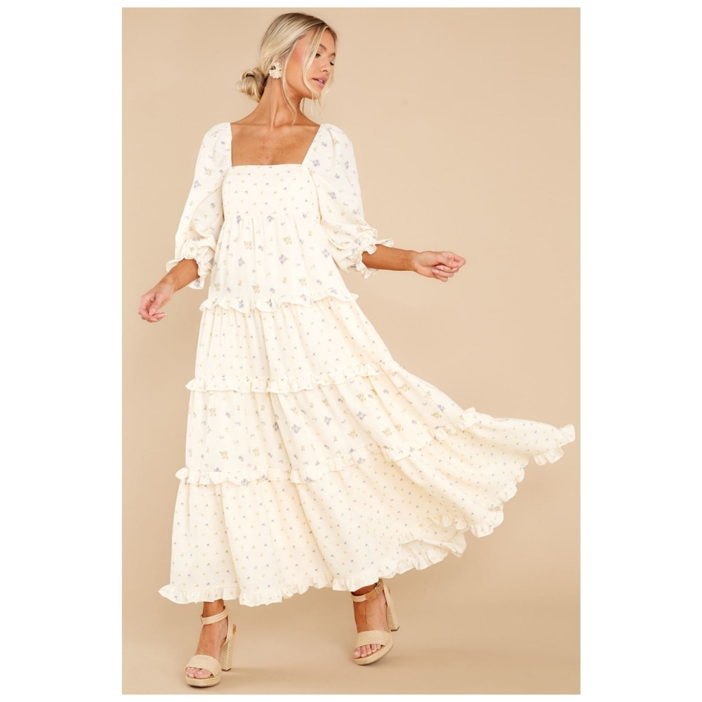 Red Dress Boutique Boho Cottage Modest Sweet en Forme Ivory Floral Maxi Dress
